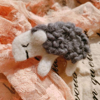 Accessoires photo nouveau-né en laine – Décor laineux pour shooting naissance