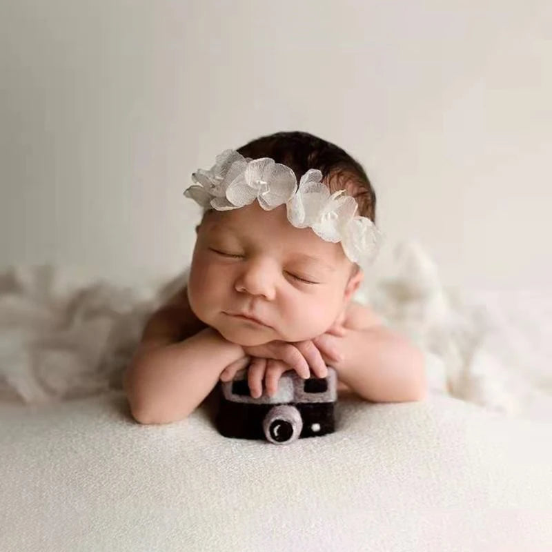 Accessoires photo nouveau-né en laine – Décor laineux pour shooting naissance