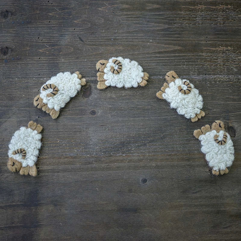 Accessoires photo nouveau-né en laine – Décor laineux pour shooting naissance