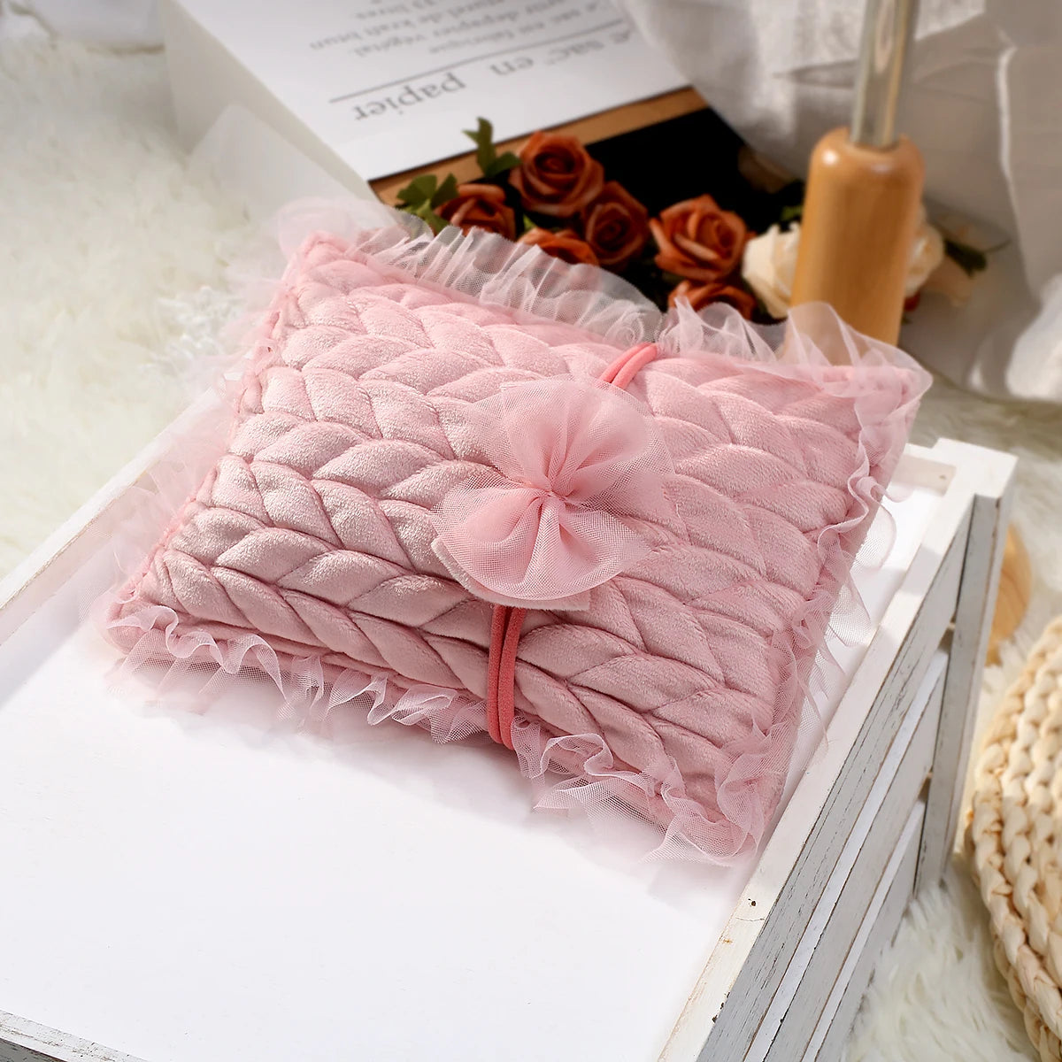 Tenue photo nouveau-né fille – Ensemble dentelle avec bandeau et oreiller