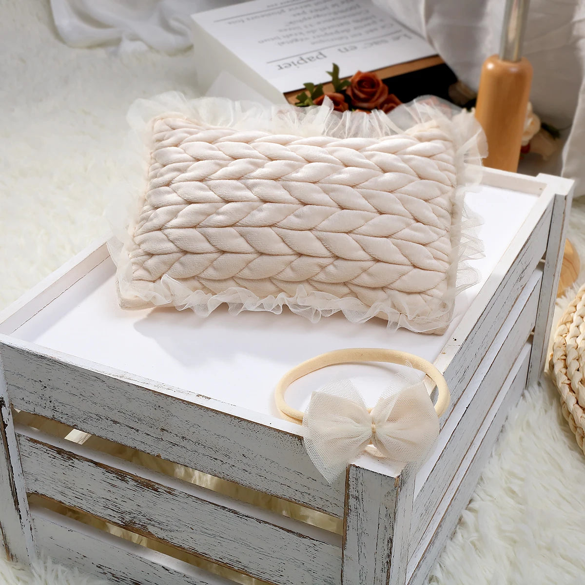 Tenue photo nouveau-né fille – Ensemble dentelle avec bandeau et oreiller