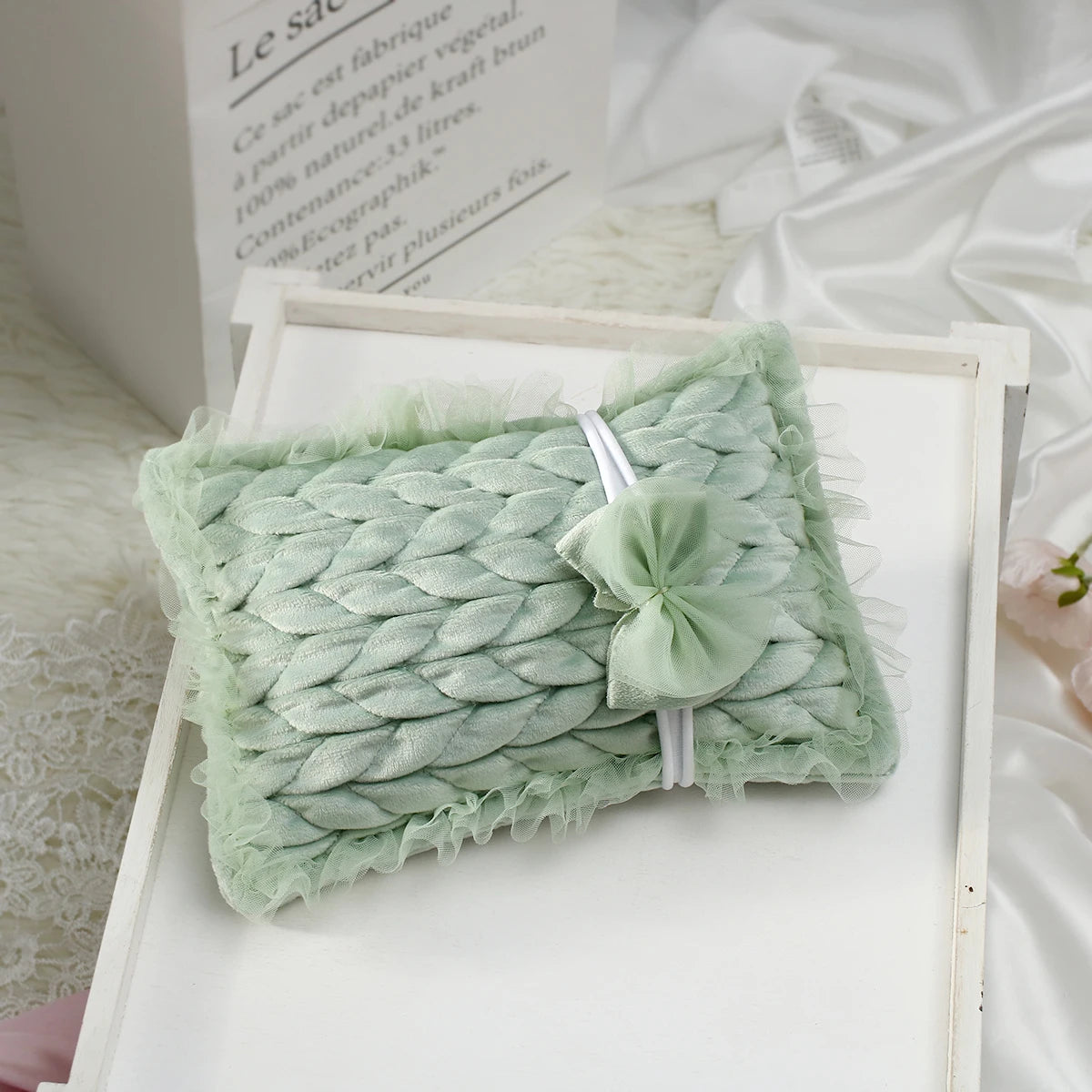 Tenue photo nouveau-né fille – Ensemble dentelle avec bandeau et oreiller